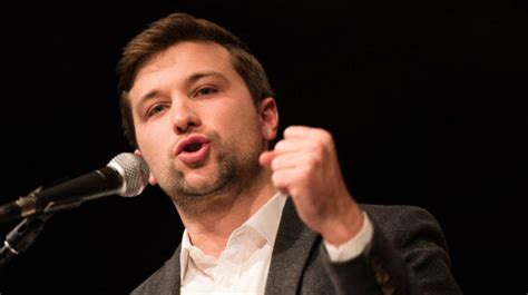 Gabriel Nadeau-Dubois est investi candidat de Québec solidaire dans ...