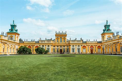 Best-Beautiful-Castles-Poland-Wilanow-Palace | Sunshine Seeker