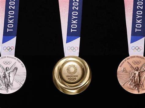 Tokyo unveils 2020 Olympic medals made from recycled gadgets | Express ...