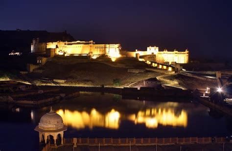 Premium Photo | Fort and lake in jaipur india at night