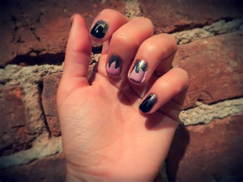 Nailspiration: Drip Nail Art | Fashionista New York Girl