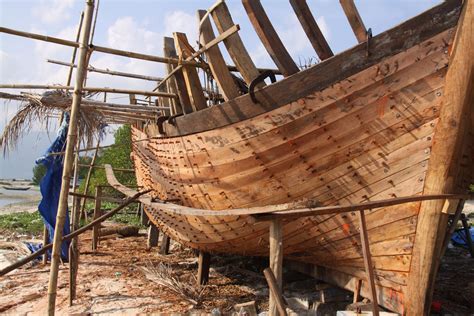 boat building #woodenboatbuilding #howtomakeaboat in 2020 (With images ...