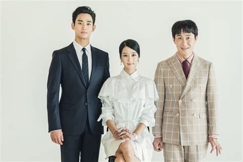 "It's Okay To Not Be Okay" Releases Family Photos of Kim Soo Hyun, Seo ...