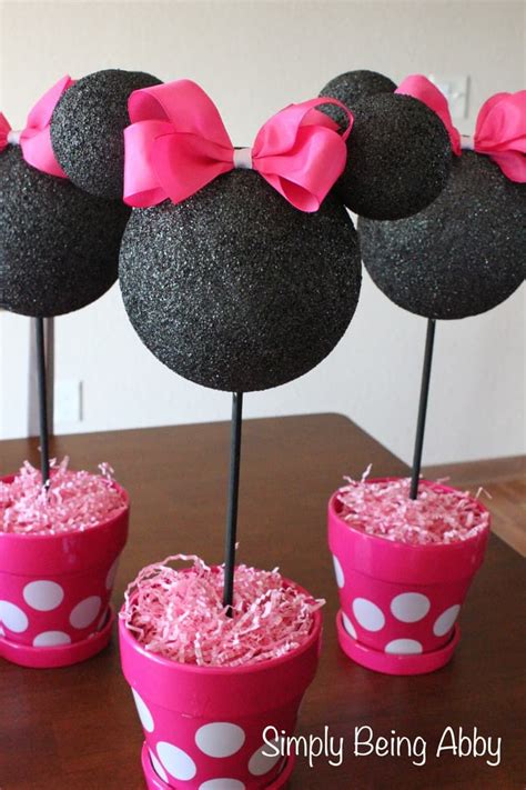 The Ultimate List of Minnie Mouse Craft Ideas! | Minnie mouse party, Minnie mouse 1st birthday ...