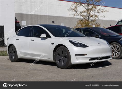 Indianapolis October 2023 Tesla Model Supercharger Charging Station Tesla Models – Stock ...