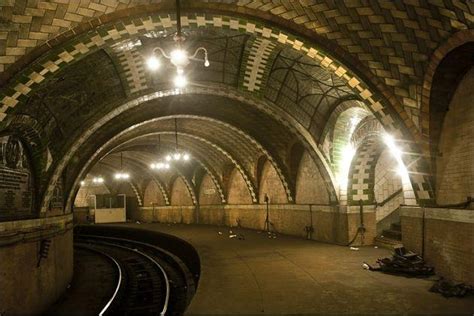 NYC's Disused Subterranean City Hall Subway Station | Urban Ghosts