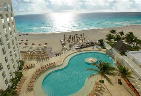 Sunset Royal Beach Resort - All Inclusive (Cancún, MEX) | Expedia