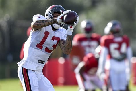 Buccaneers: WR Mike Evans injury update & status bleak for 2020 opener