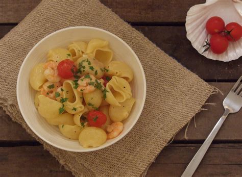 Conchiglie Prawn Pasta Recipe · Pescetarian.Kitchen