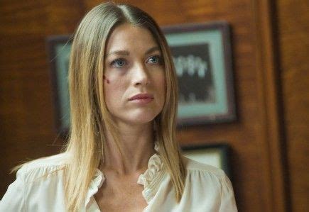 Natalie Zea as Winona on Justified swoon | Natalie zea, Beauty, Natalie