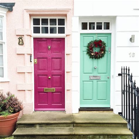 Photographer Captures the Many Front Door Colors of London