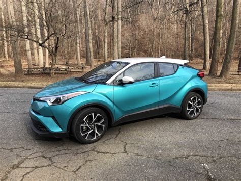 Car Review: Toyota’s new subcompact crossover high on style, light on power - WTOP News