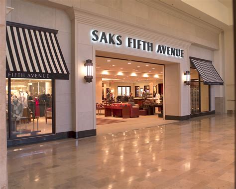 SAKS FIFTH AVENUE - LAS VEGAS, The Fashion Show Mall (162,000 SF ...