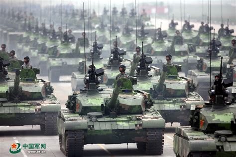 Chinese tanks in National Day Parade (12) - People's Daily Online