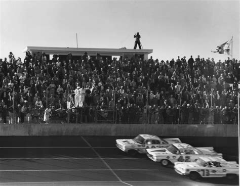 Which Car Won the First Daytona 500?