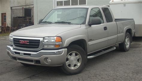 File:'03-'06 GMC Sierra Nevada Edition Extended Cab.JPG - Wikimedia Commons