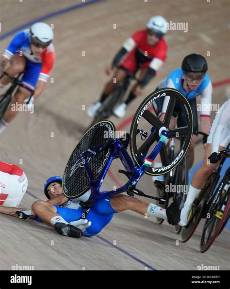 Izu, Japan. 8th Aug, 2021. Cyclists crash and fall during the cycling ...