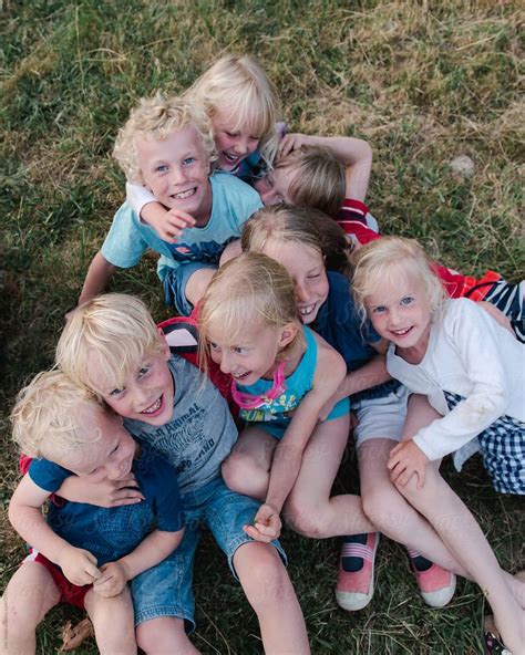 Group Of Blonde Kids Hugging by Léa Jones - Affection, Group | Kids hugging, Blonde kids, Kids ...