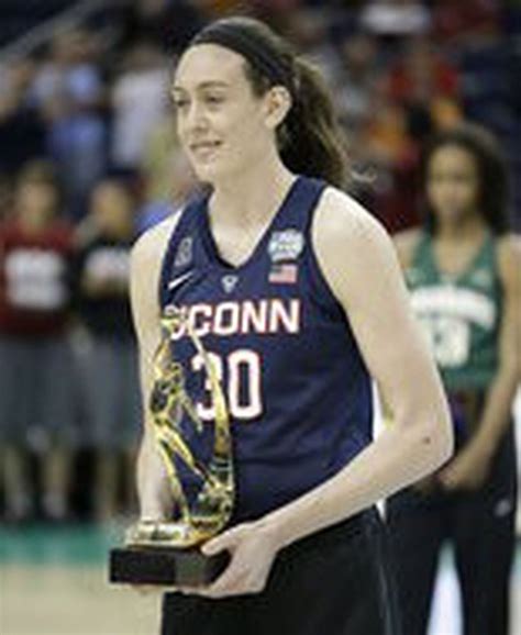 Breanna Stewart wins Wade Trophy; C-NS grad is 6th from UConn to ...