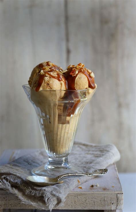 Banoffee Pie Ice Cream with Banana Chip Praline and Hot Caramel Sauce | Cream recipes, Banoffee ...