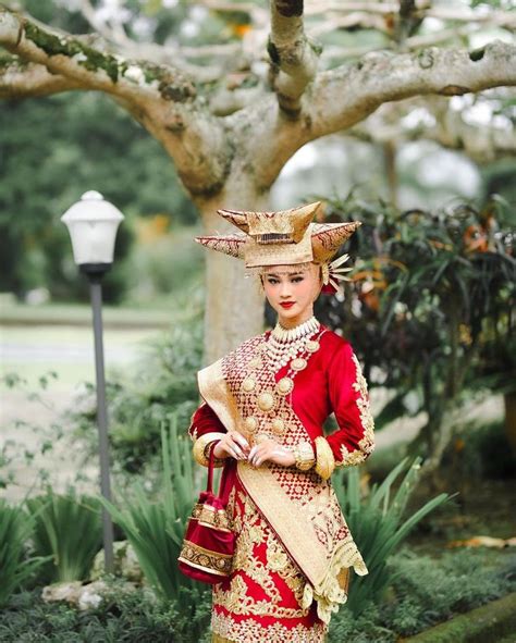 Minang - Indonesia traditional clothing 🇮🇩 in 2024 | Traditional ...