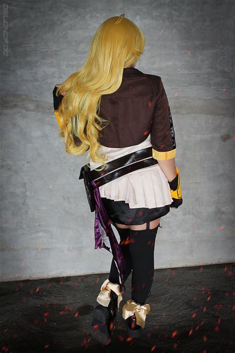 Yang-Season 2 | Miccostumes | Cosplay Review