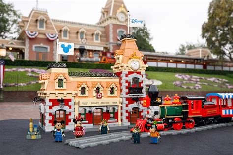 New LEGO Disney World & Disneyland Train Set - Disney Tourist Blog