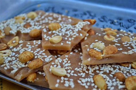 Making Miracles : Salted Caramel Nut Brittle @reynoldswrap # ...