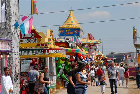 Strawberry Festival 2024 Plant City Fl - Lotta Rhiamon