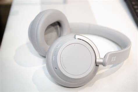 New Microsoft Surface Headphones Review | Digitogy.com