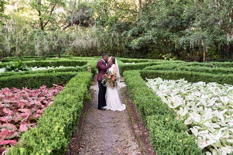 Summer wedding at the Magnolia Plantation Carriage House in Charleston