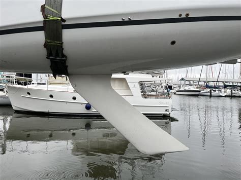 Hydraulic Lifting Keel On Beneteau Oceanis 34.1 - Murray Yacht Sales