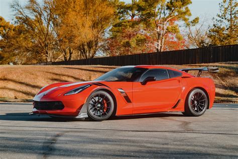 Chevrolet C7 Corvette Grand Sport with 18" SM-10RS Wheels in Satin Black