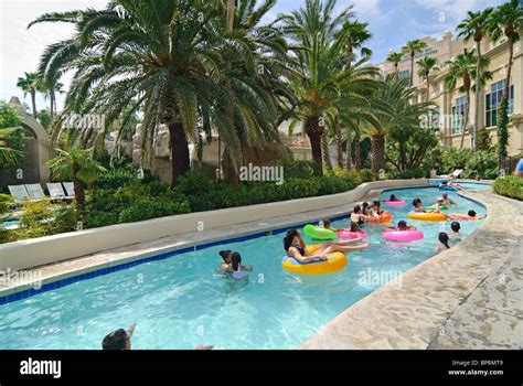 The Lazy River at Mandalay Bay Beach Stock Photo: 31254057 - Alamy