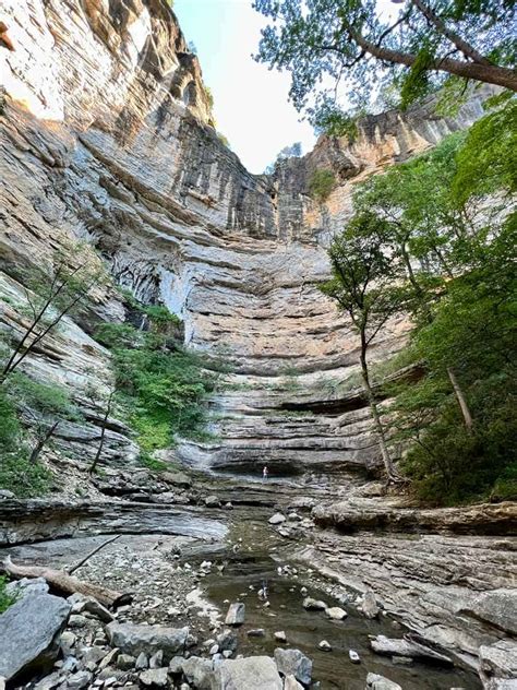 How to Hike the Hemmed in Hollow Trail in Buffalo National River - The ...