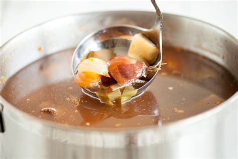 How to make basic beef stock - ohmydish.com