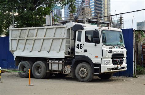 Hyundai HD270 Dump Truck - Manila Philippines | prahatravel | Flickr