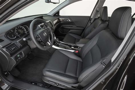 2017 Honda Accord interior - Automobile