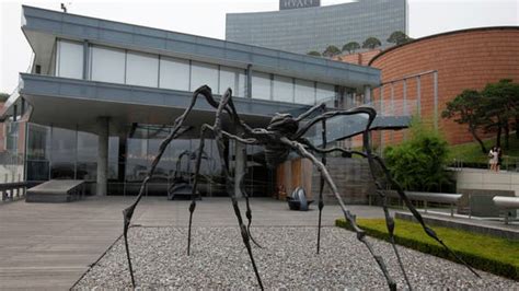 Giant spider sculpture fetches record $32.8 million at auction