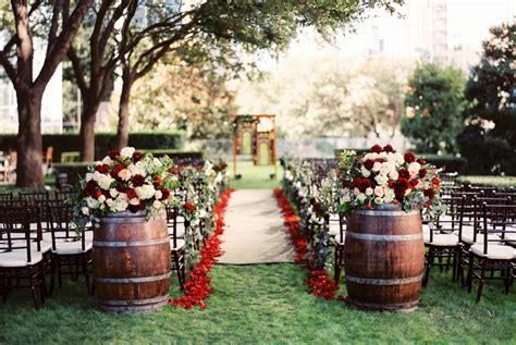 10 Amazing Country Wedding Ideas For Fall 2024