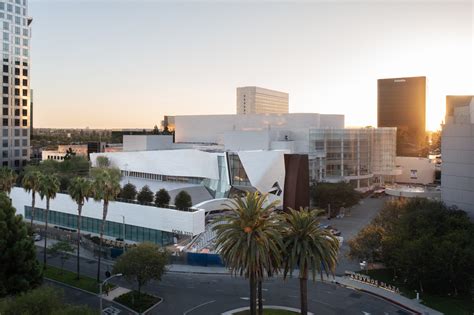 Orange County Museum of Art / Morphosis Architects | Flipboard