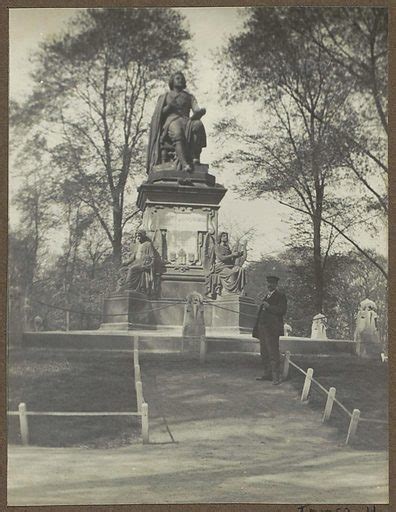 Statue of Joost van den Vondel in the Amsterdam Vondelpark free public domain image | Look and Learn