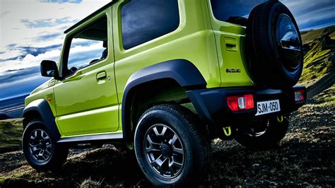 Nuovo Suzuki Jimny, il "suzukino" si rinnova da cima a fondo