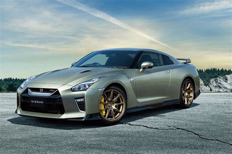 2022 Nissan GT-R special edition gets new colors inspired by storied past | Driving