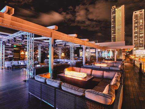 The 10 Best Rooftop Bars in Miami | Best rooftop bars, Miami nightlife, Rooftop bar