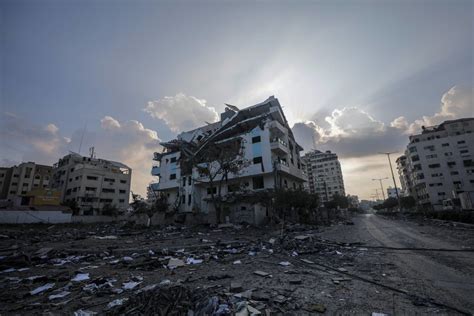 UN: Israeli Fierce Bombardment Destroys More than 1,300 Buildings in ...