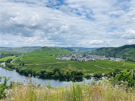 Beautiful Mosel Valley- Germany! : r/Outdoors