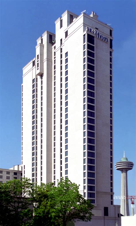 Niagara Falls Hilton Fallsview South Tower - The Skyscraper Center