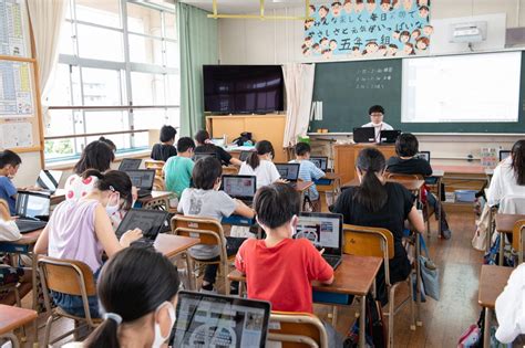 japan-classroom - Lenovo StoryHub