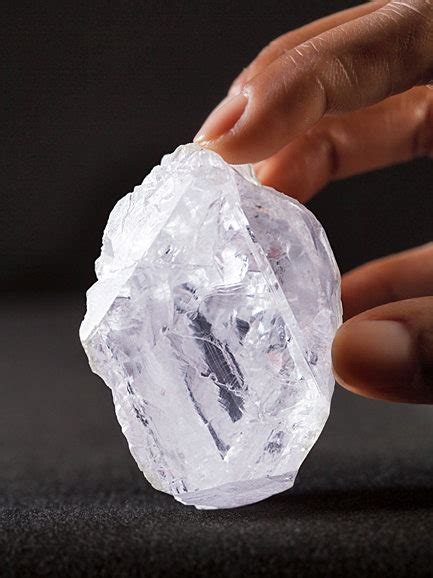 World's largest uncut diamond fails to sell in London